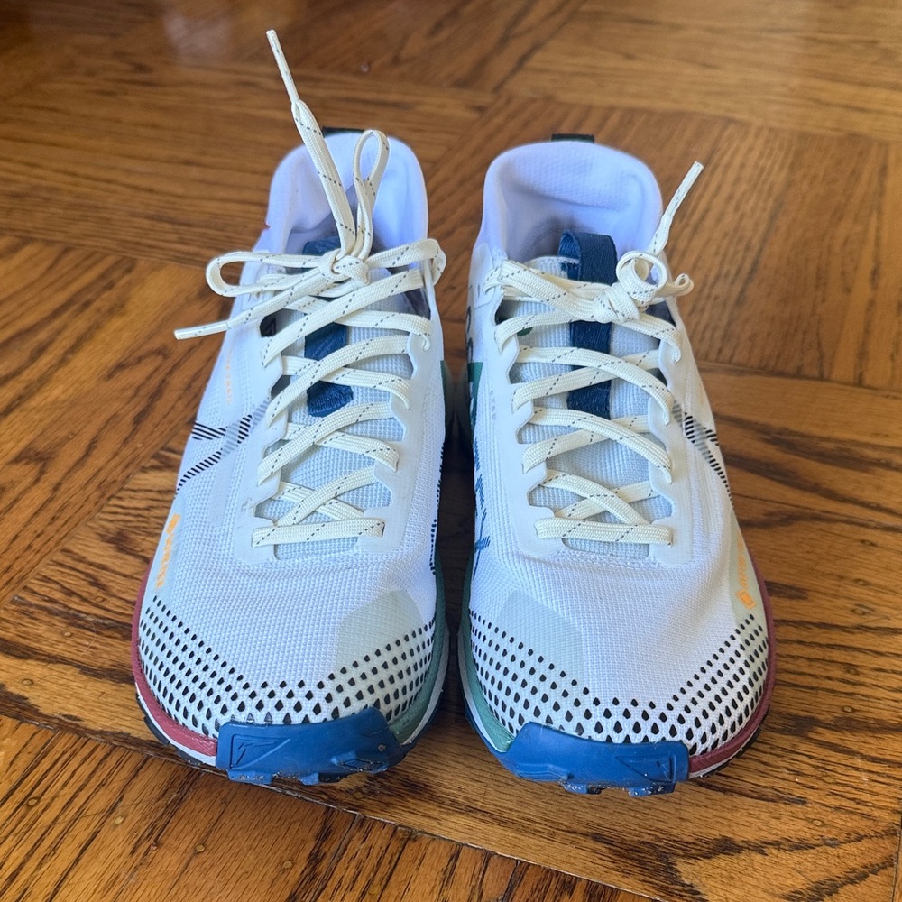 Women’s Nike Pegasus Trail 4 Gortex Shoes W8.5